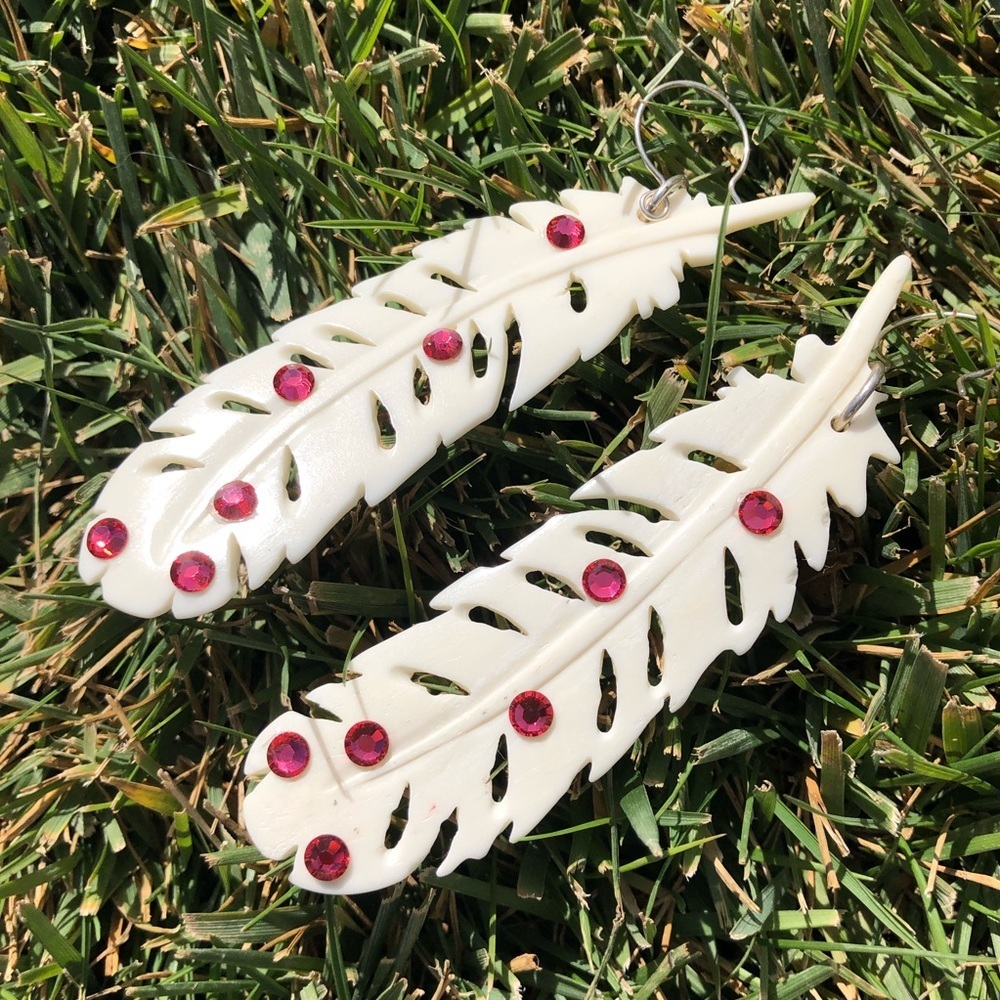 HP Boho bone feather earrings Ruby red crystals